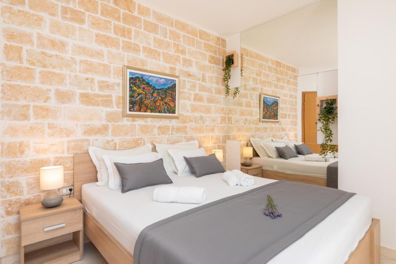 Apartments4You Supetar-The Best And Most Popular Apartments For Discovering The Island - Free Parking - 200 Meters From The Beach Exterior foto